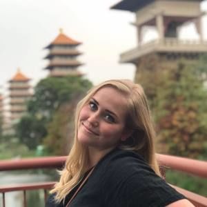 Meet your Posher, Maegan